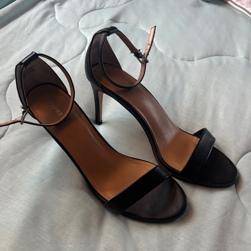 Express Chic Black and Tan Heels